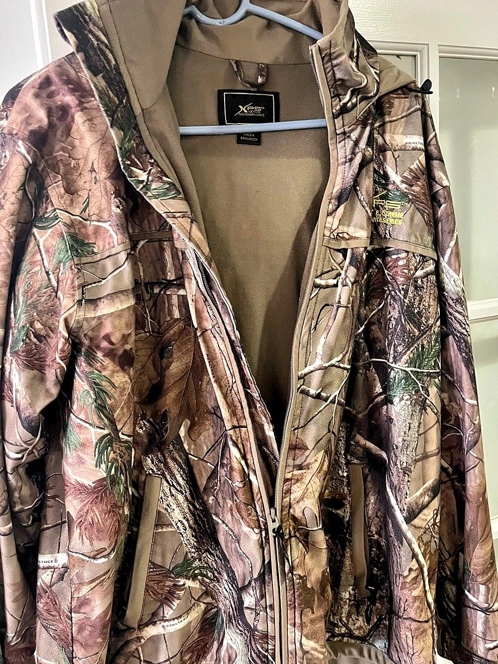 XPS Extreme Performance Series Camo Hooded Jacket in Brown & Green Like New